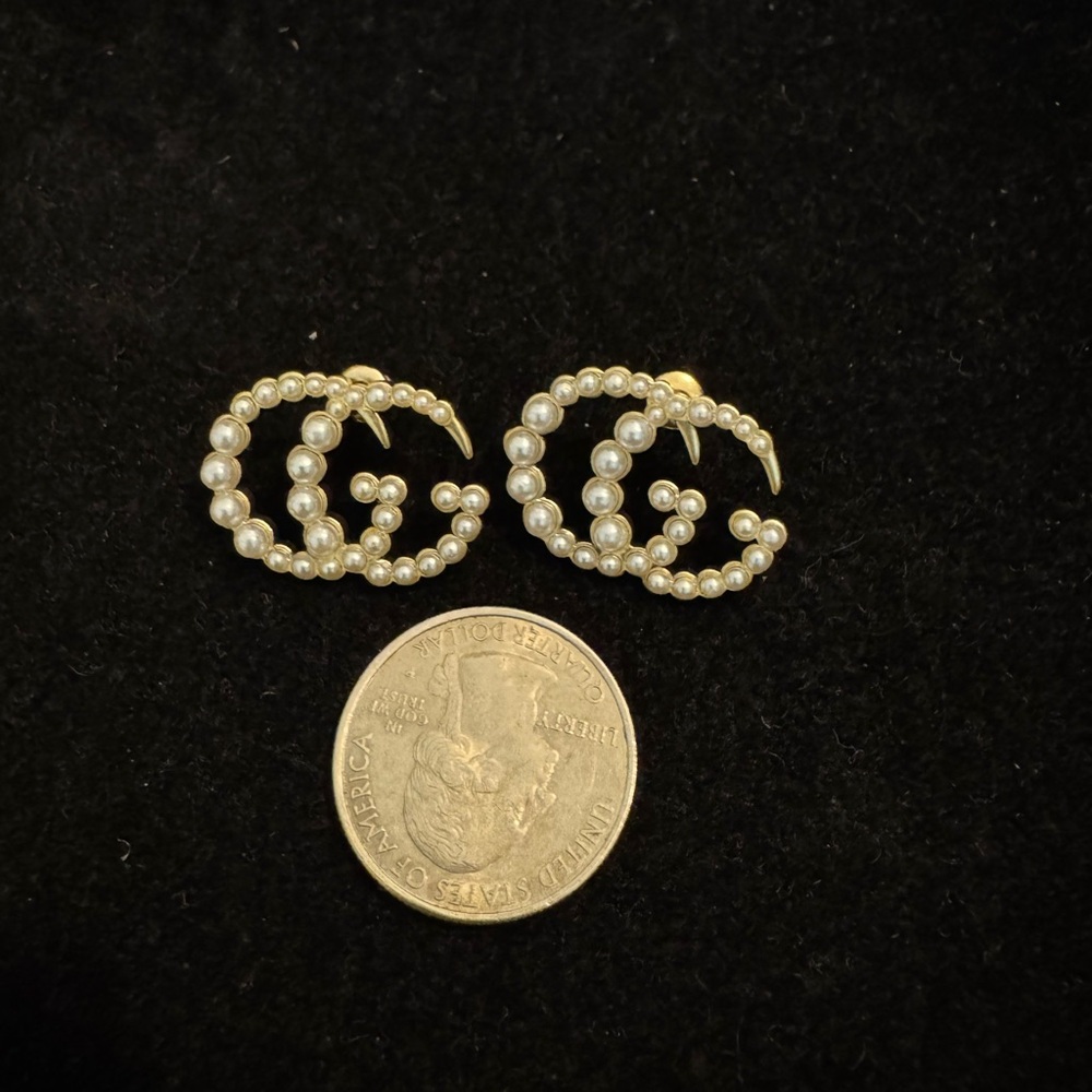 Gucci Marmont GG Elegant Gold Pearl Earrings - Picture 3 of 5